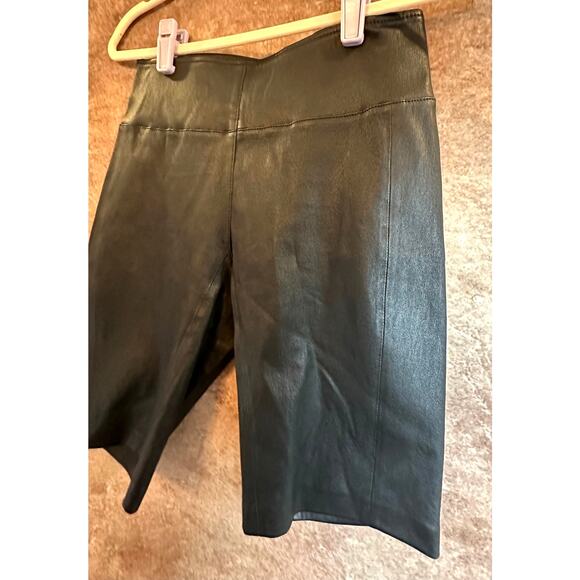 Lita by Ciara Leather Biker Shorts - 100% Lamb Leather Black - size 4 - Picture 6 of 15